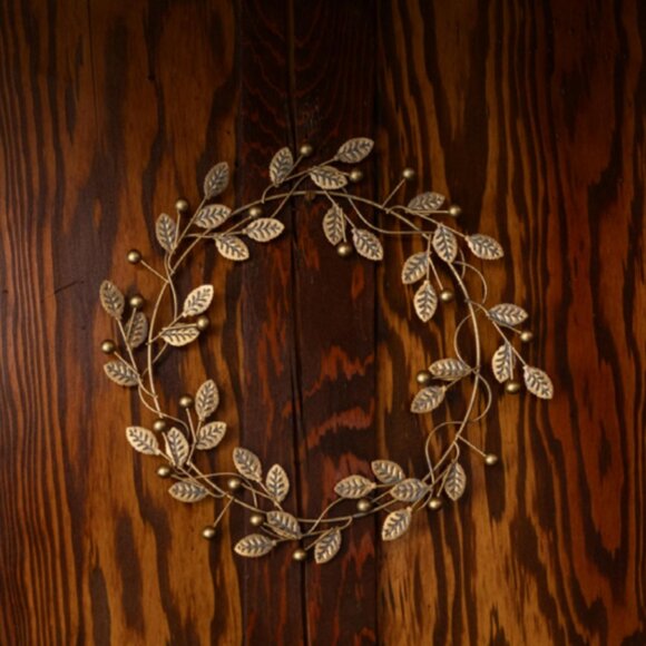 BNWT - Canvas & Decor x Jilly Box - Golden Berry Metal Wreath - Picture 2 of 2